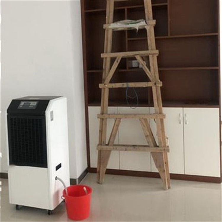 除濕機藍色燈閃爍怎么辦